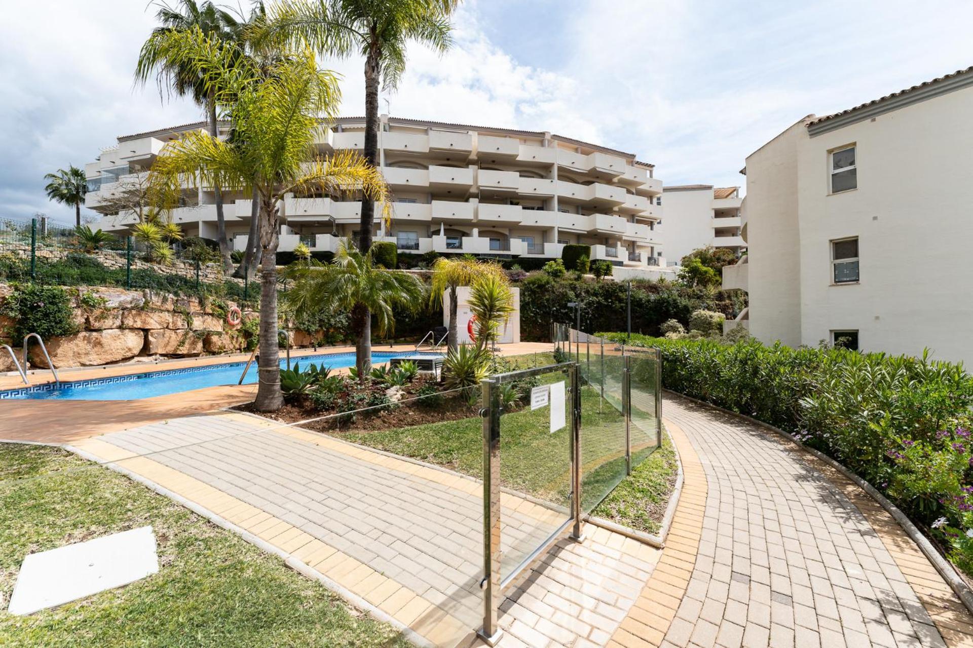 Ct 375 - Faro's Cozy Dream In Elviria - Apartamento